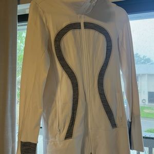 Lululemon athleisure jacket